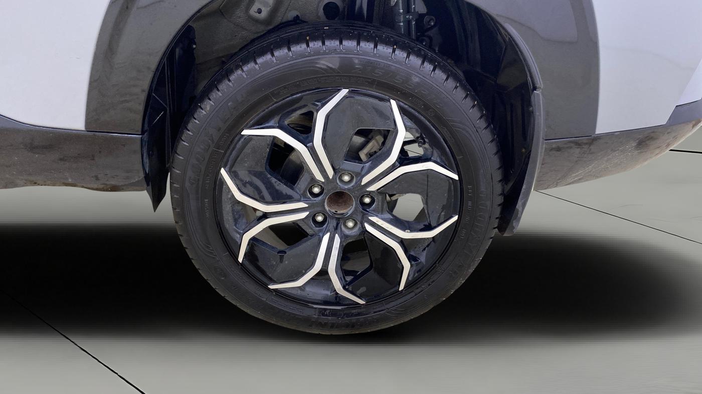 2025 Tata Curvv Accomplished Plus A 1.5 Diesel 7DCA, Diesel, Automatic, 18,198 km, Left Rear Wheel