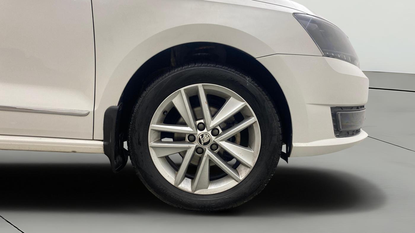 2021 Skoda Rapid STYLE TSI, Petrol, Manual, 45,600 km, Right Front Wheel