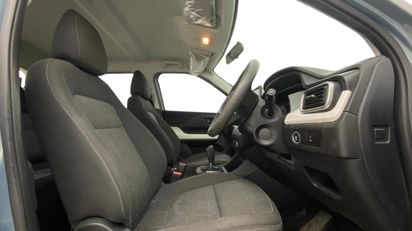 2023 Tata PUNCH ACCOMPLISHED AMT, Petrol, Automatic, 54,048 km, Right Side Front Door Cabin
