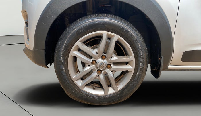 2021 Renault TRIBER RXZ, Petrol, Manual, 53,424 km, Left Front Wheel