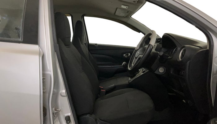 2019 Datsun Go T(O), Petrol, Manual, 31,573 km, Right Side Front Door Cabin