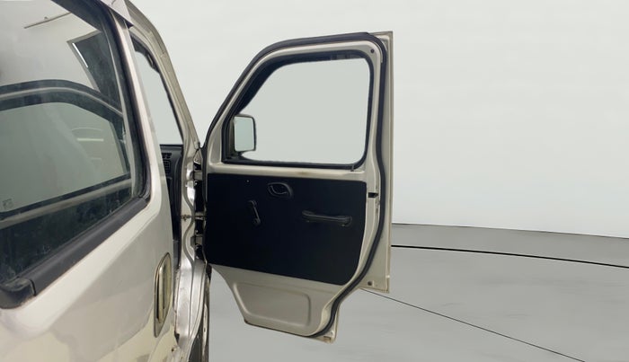 2018 Maruti Eeco 5 STR WITH A/C+HTR, CNG, Manual, 26,716 km, RHS Front Door