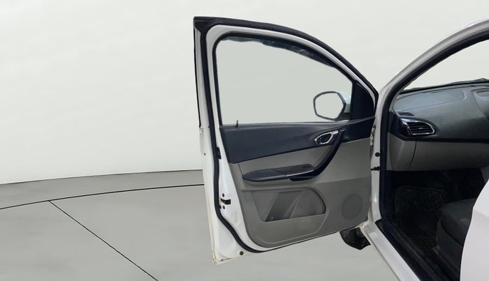 2018 Tata Tiago XZ PETROL, Petrol, Manual, 50,582 km, LHS Front Door