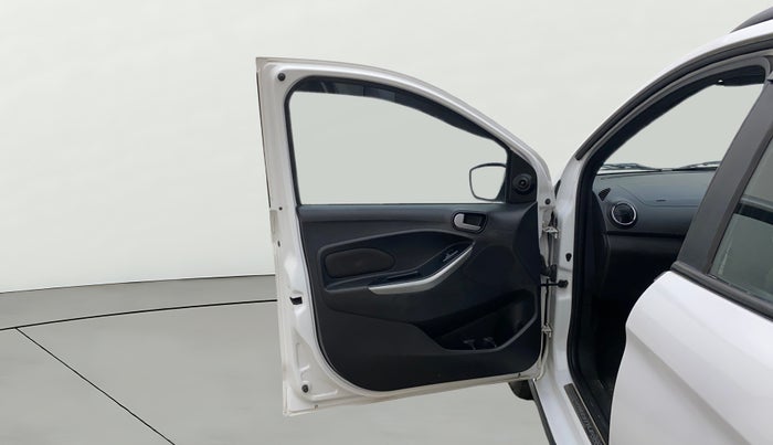 2018 Ford FREESTYLE TREND 1.2 PETROL, Petrol, Manual, 62,645 km, LHS Front Door