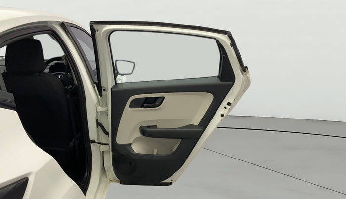 2023 Tata ALTROZ XM PLUS SUNROOF CNG, CNG, Manual, 13,109 km, RHS Rear Door