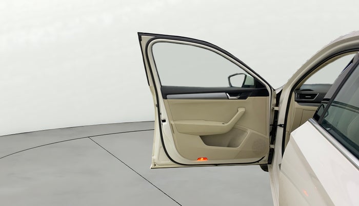 2019 Skoda Superb STYLE 1.8 TSI MT, Petrol, Manual, 50,278 km, LHS Front Door