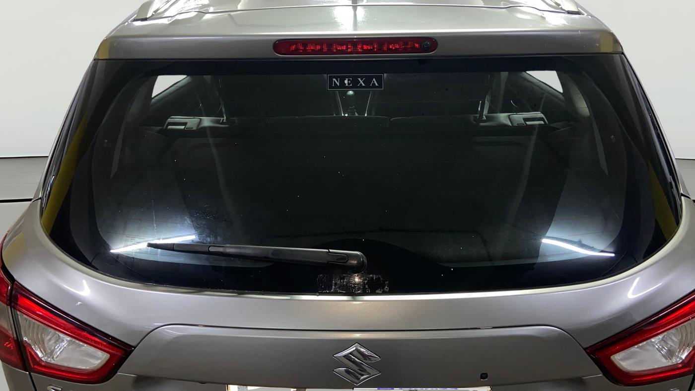 2015 Maruti S Cross ALPHA 1.6, Diesel, Manual, 1,32,030 km, Rear Windshield