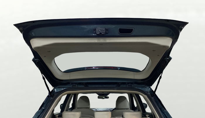 2019 Mahindra XUV300 W8 (O) 1.5 DIESEL, Diesel, Manual, 57,422 km, Boot Door Open