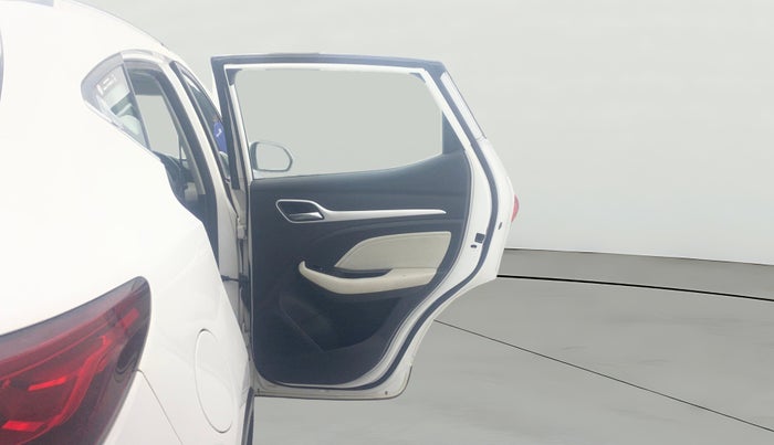 2022 MG ASTOR SHARP 1.5 MT, Petrol, Manual, 25,023 km, RHS Rear Door