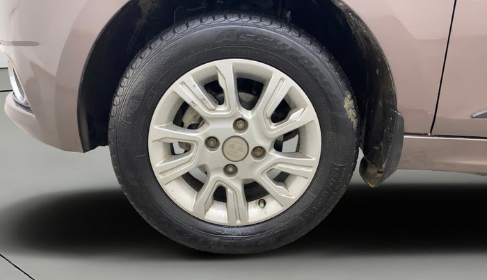 2018 Tata Tiago XZ PETROL, Petrol, Manual, 31,783 km, Left Front Wheel