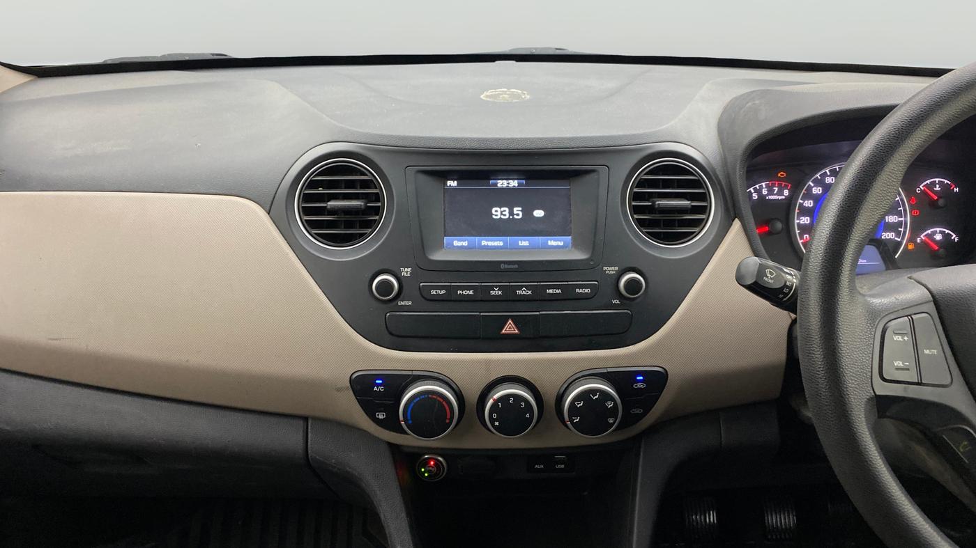 2017 Hyundai Grand i10 SPORTZ 1.2 KAPPA VTVT, CNG, Manual, 50,209 km, Air Conditioner