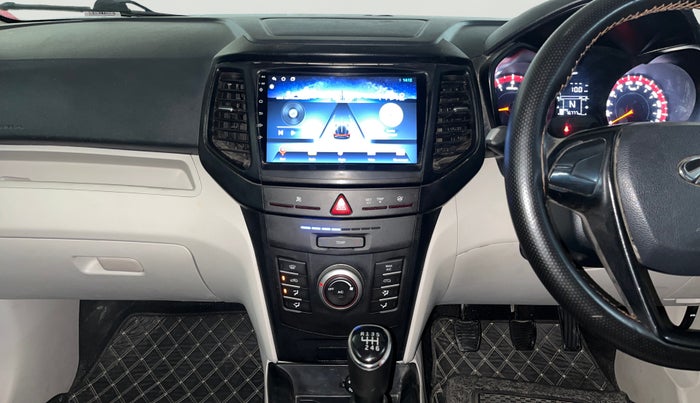 2020 Mahindra XUV300 W4 1.2 PETROL, Petrol, Manual, 76,769 km, Air Conditioner