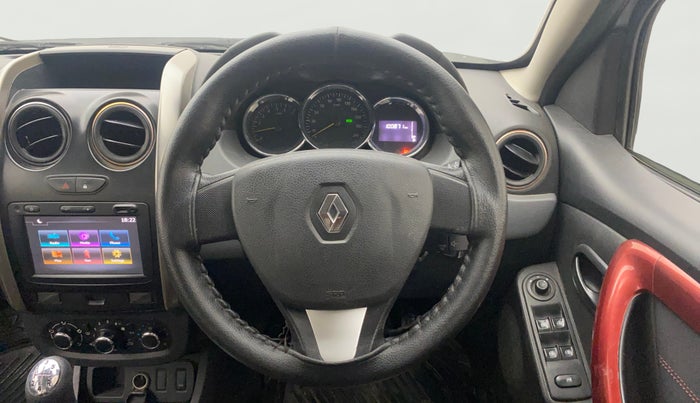 2017 Renault Duster 85 PS RXS MT DIESEL, Diesel, Manual, 1,00,850 km, Steering Wheel Close Up