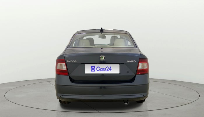 2018 Skoda Rapid AMBITION 1.6 MPI MT, Petrol, Manual, 28,306 km, Back/Rear