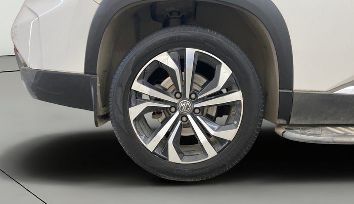 2024 MG HECTOR PLUS SHARP PRO 2.0 TURBO DIESEL 7 STR, Diesel, Manual, 25,742 km, Right Rear Wheel