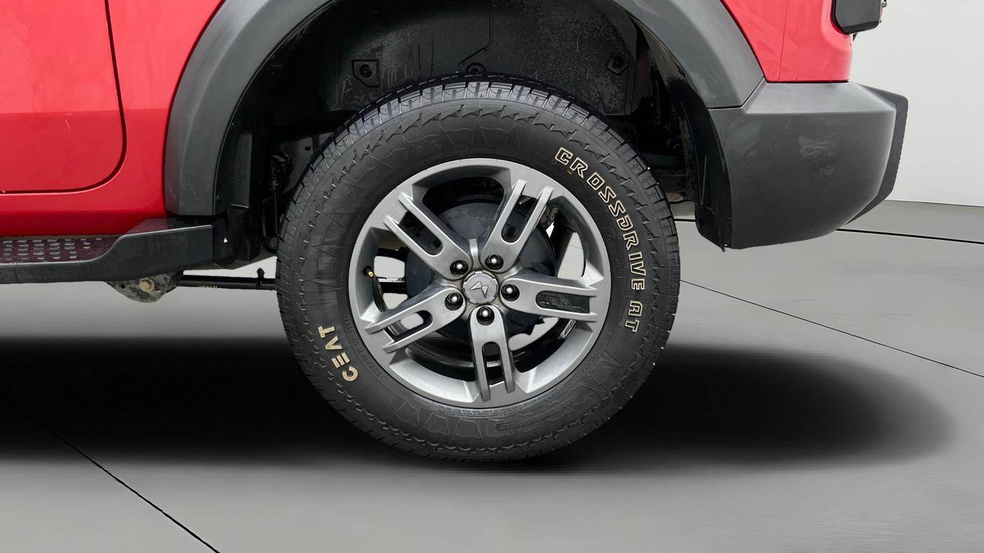 2024 Mahindra Thar LX D AT 4WD HT, Diesel, Automatic, 33,639 km, Left Rear Wheel