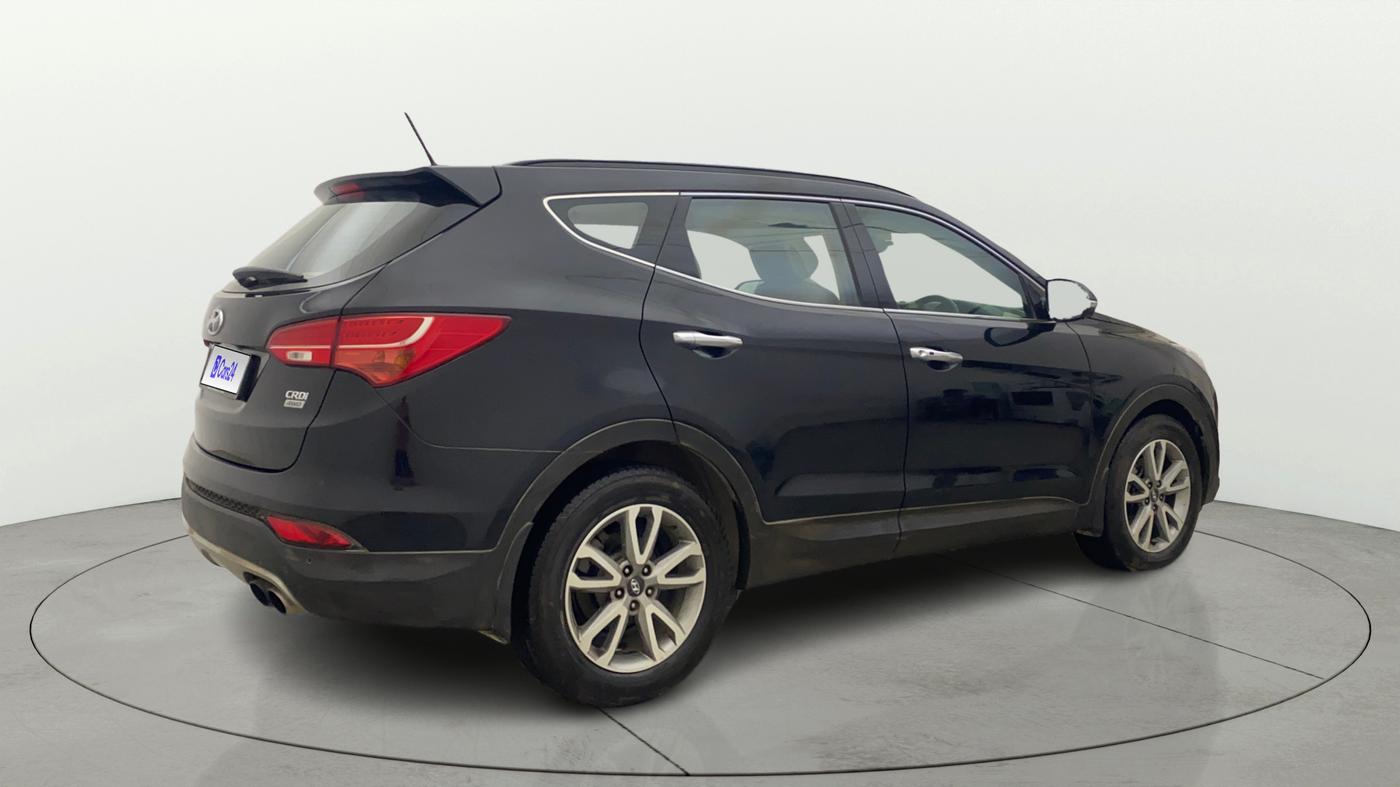 2015 Hyundai Santa Fe 4 WD AT, Diesel, Automatic, 67,536 km, Right Back Diagonal