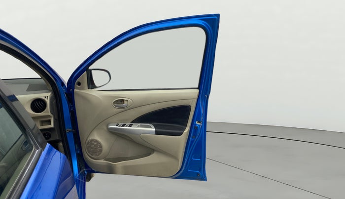 2013 Toyota Etios Liva GD, Diesel, Manual, 77,752 km, RHS Front Door