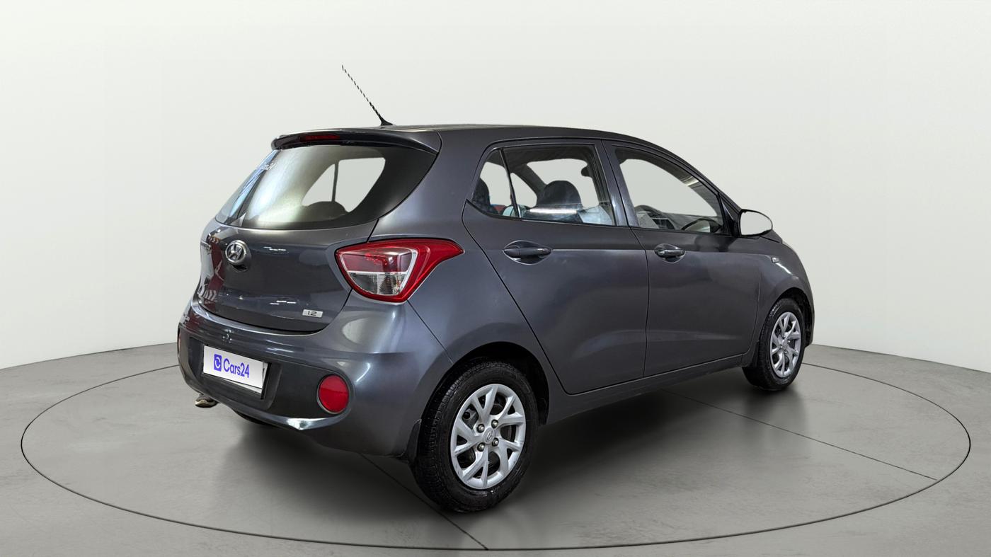 2017 Hyundai Grand i10 MAGNA 1.2 KAPPA VTVT, Petrol, Manual, 66,686 km, Right Back Diagonal