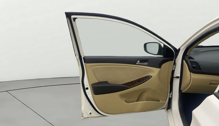 2016 Hyundai Verna 1.6 VTVT SX, Petrol, Manual, 82,845 km, LHS Front Door