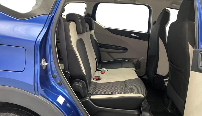 2022 Renault TRIBER RXZ, Petrol, Manual, 37,527 km, Right Side Rear Door Cabin