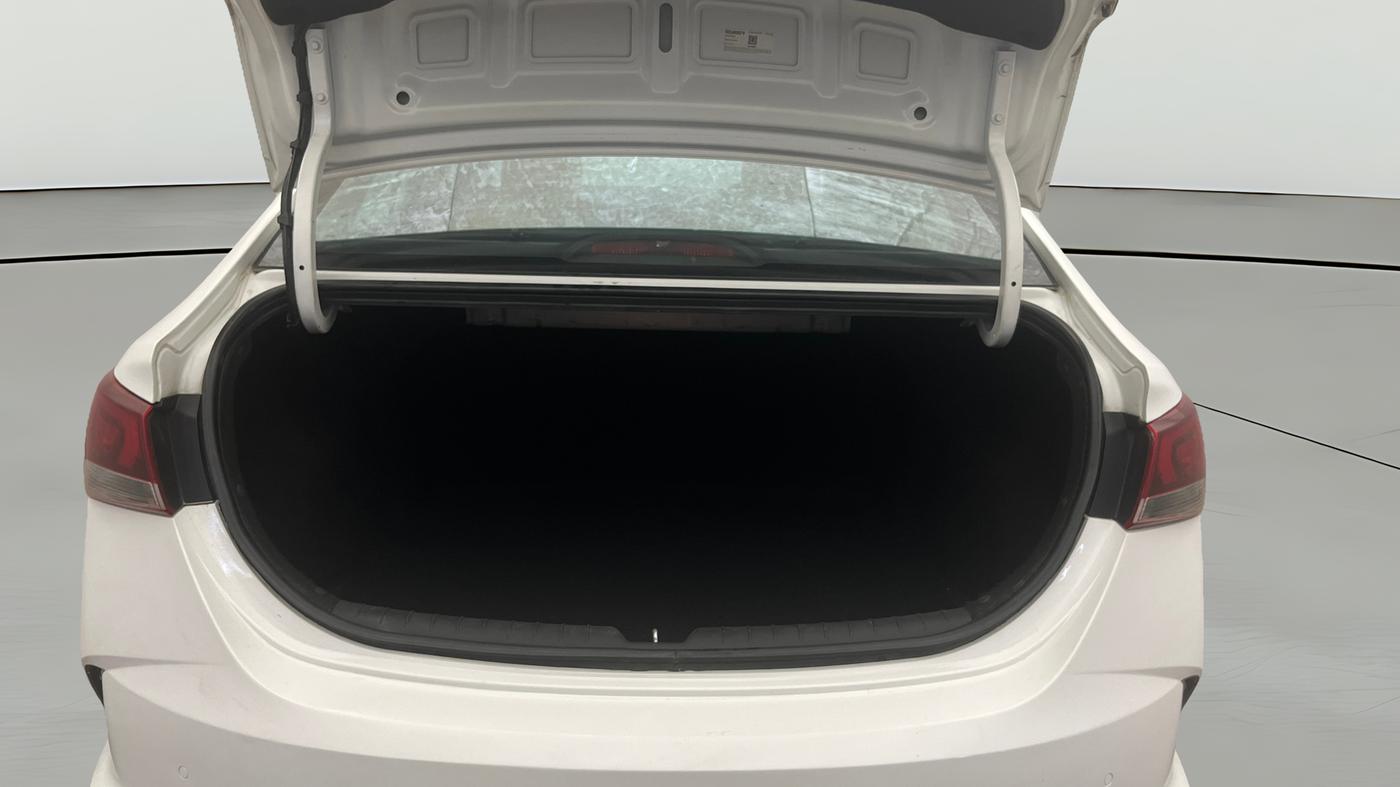2019 Hyundai Verna 1.6 VTVT SX + AT, Petrol, Automatic, 74,540 km, Boot Open Zoomed View