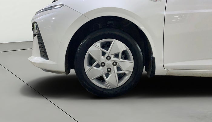 2023 Hyundai Verna EX 1.5 MT, Petrol, Manual, 68,293 km, Left Front Wheel