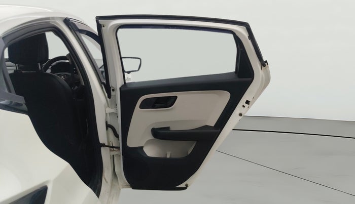 2023 Tata ALTROZ XT PETROL, Petrol, Manual, 15,498 km, RHS Rear Door