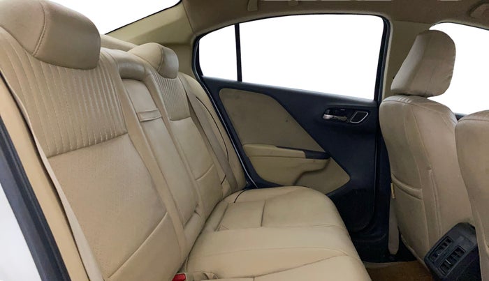 2017 Honda City 1.5L I-VTEC V MT, Petrol, Manual, 39,836 km, Right Side Rear Door Cabin