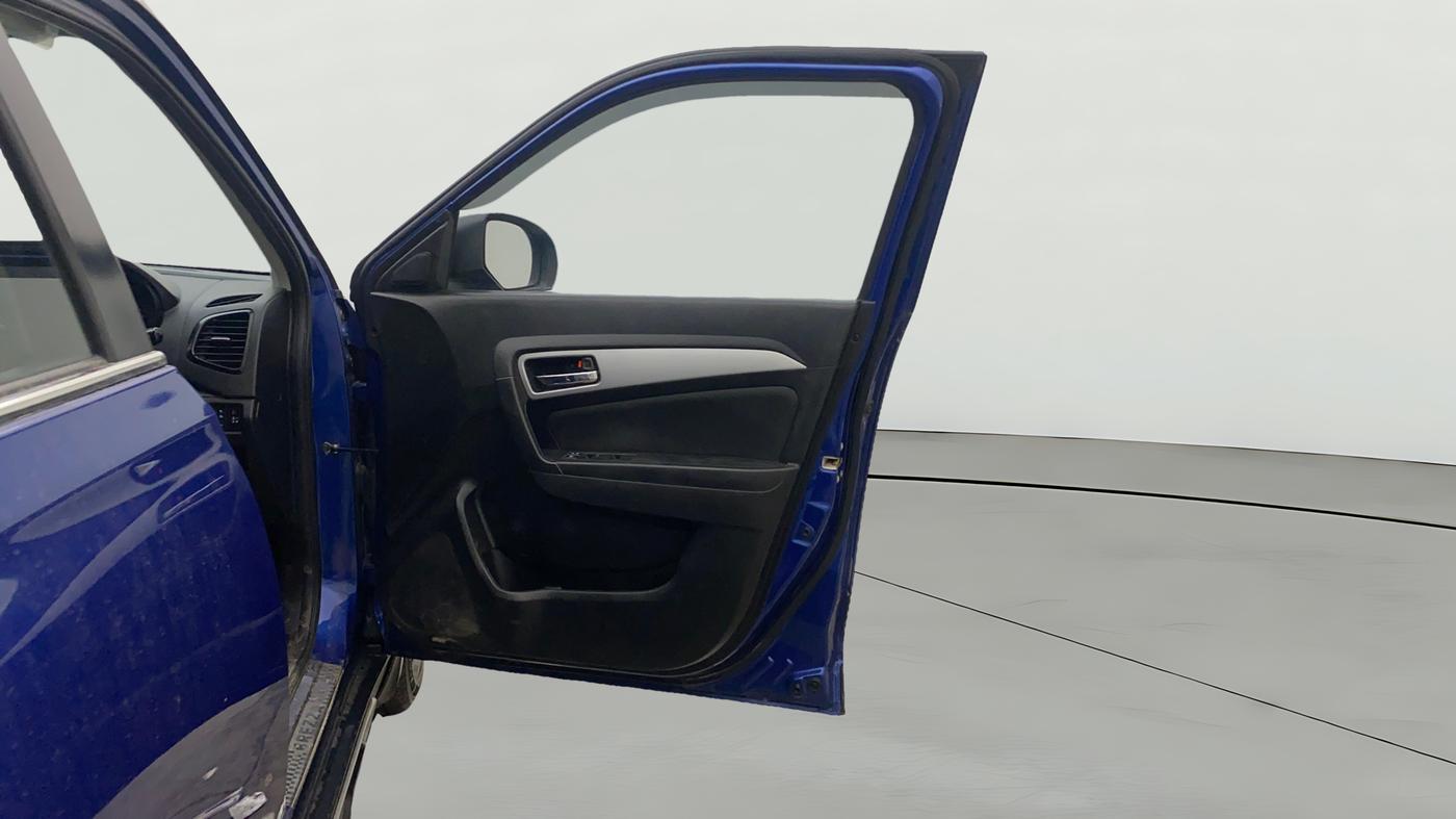 2020 Maruti Vitara Brezza ZXI AT SHVS, Petrol, Automatic, 1,31,317 km, RHS Front Door