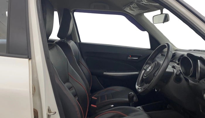 2020 Maruti Swift ZXI, Petrol, Manual, 34,256 km, Right Side Front Door Cabin