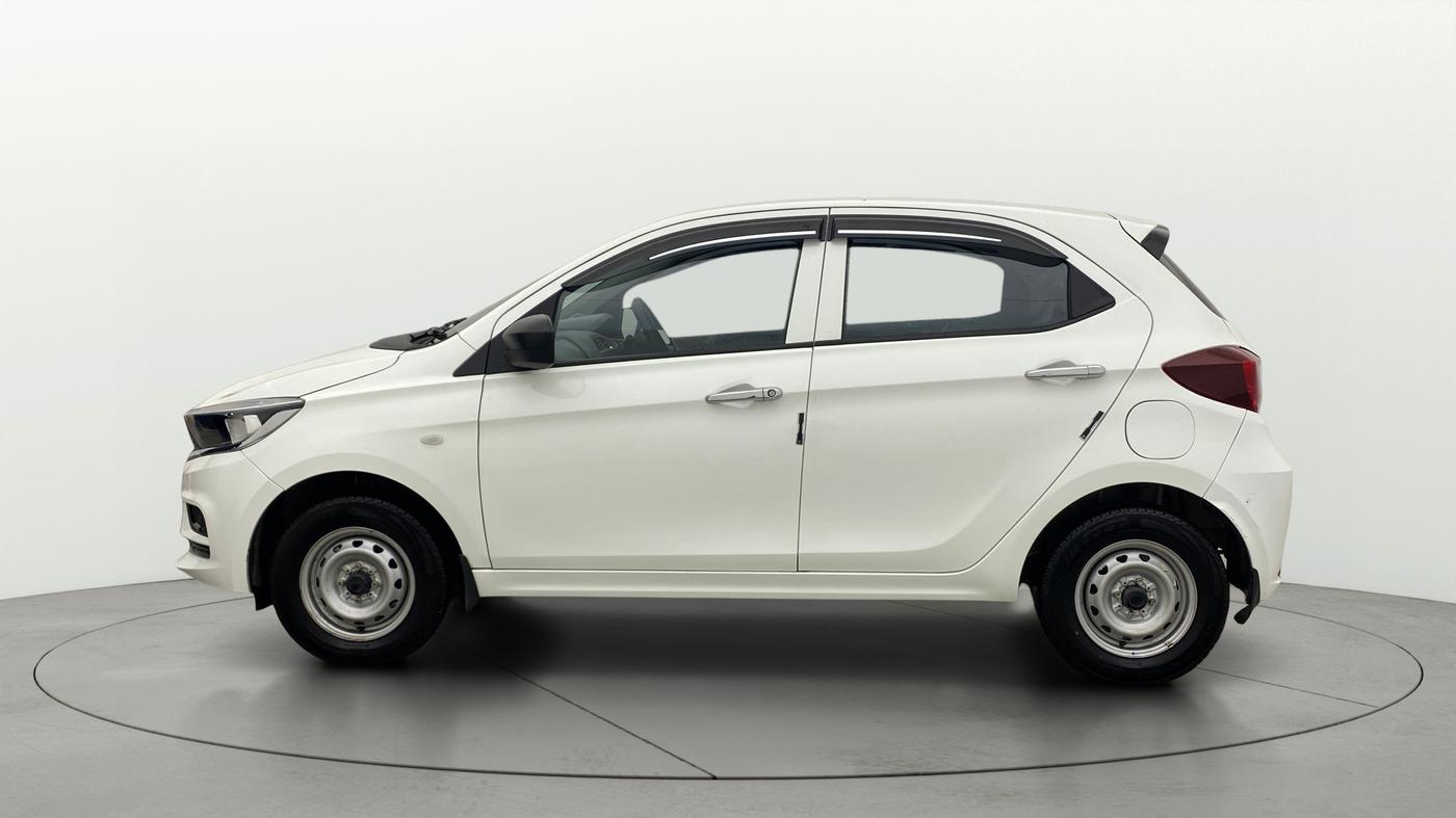 2025 Tata Tiago XM PETROL, Petrol, Manual, 4,159 km, Left Side