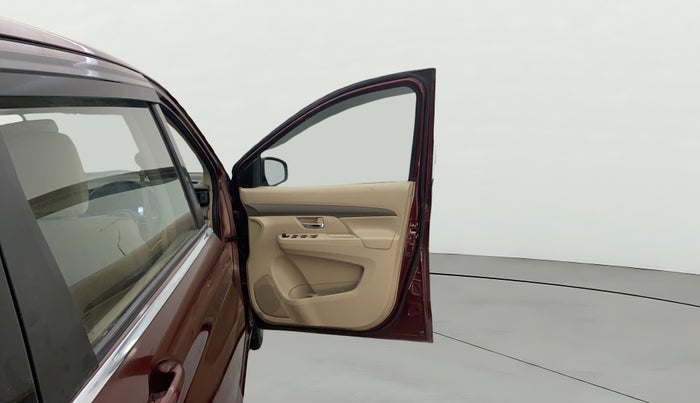 2018 Maruti Ertiga VXI SHVS, CNG, Manual, 94,349 km, RHS Front Door