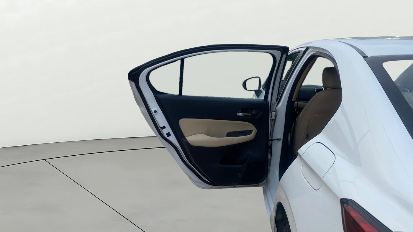 2022 Honda City 1.5L I-VTEC V MT 5TH GEN, Petrol, Manual, 38,730 km, LHS Rear Door