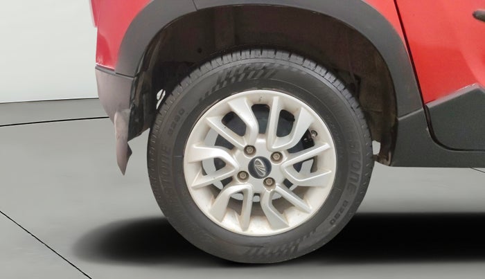 2016 Mahindra Kuv100 K8 D 6 STR, Diesel, Manual, 26,028 km, Right Rear Wheel