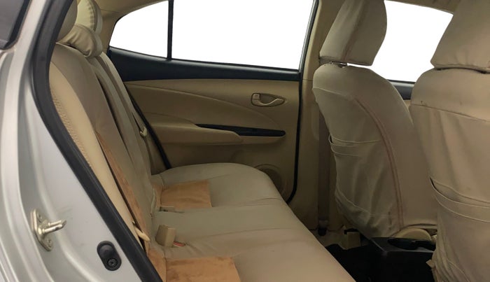 2020 Toyota YARIS J MT, Petrol, Manual, 33,227 km, Right Side Rear Door Cabin