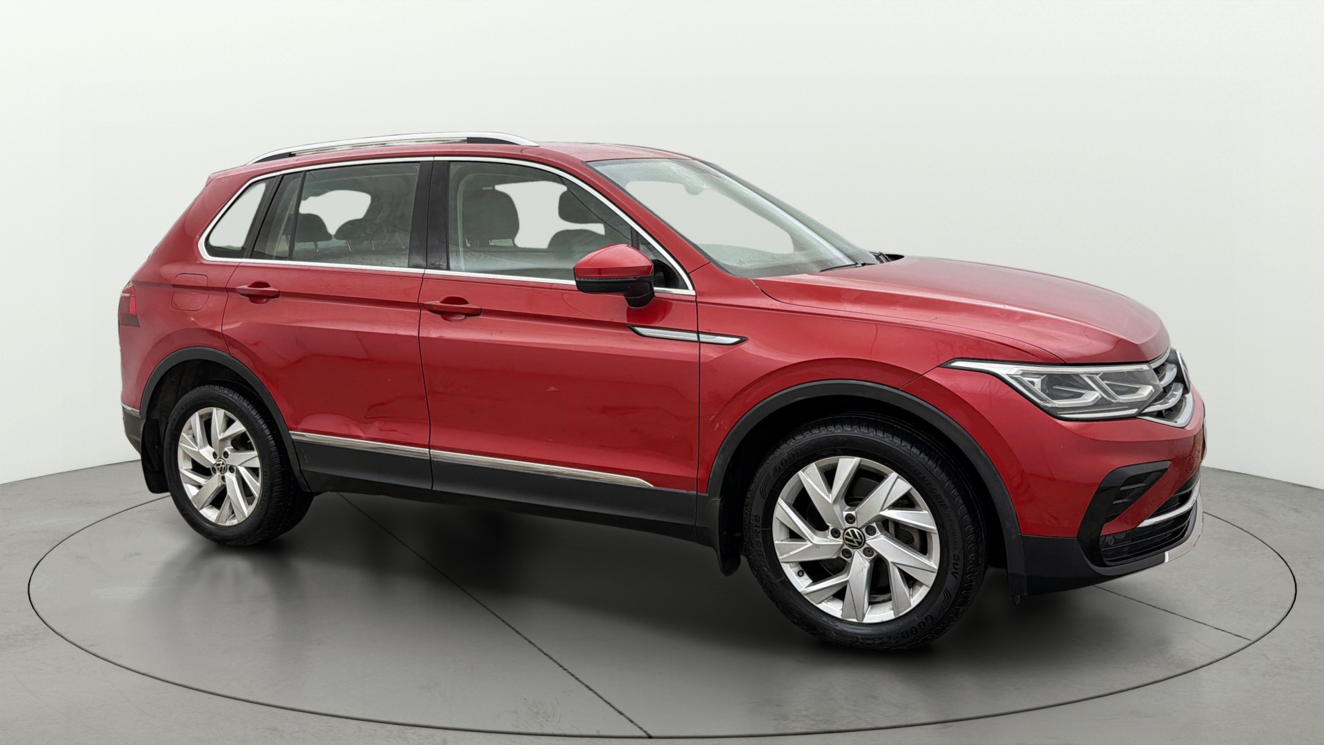 2022 Volkswagen Tiguan 2021-2025 ELEGANCE 2.0 TSI DSG 2022 Volkswagen Tiguan 2021-2025 ELEGANCE 2.0 TSI DSG