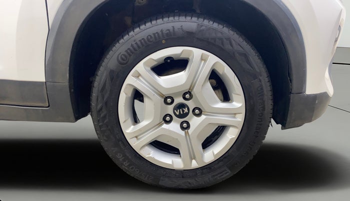 2021 KIA SONET HTK PLUS 1.5 AT, Diesel, Automatic, 67,318 km, Right Front Wheel