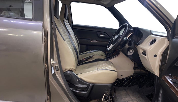 2020 Maruti New Wagon-R ZXI 1.2, Petrol, Manual, 43,188 km, Right Side Front Door Cabin