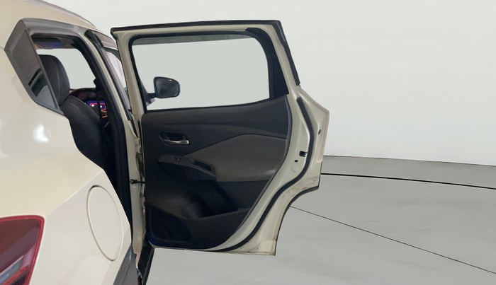 2025 Nissan MAGNITE N-Connecta B4D 1.0 Petrol AMT, Petrol, Automatic, 9,435 km, RHS Rear Door