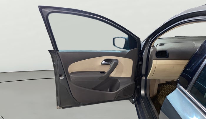 2013 Volkswagen Vento COMFORTLINE 1.6, Petrol, Manual, 83,663 km, LHS Front Door