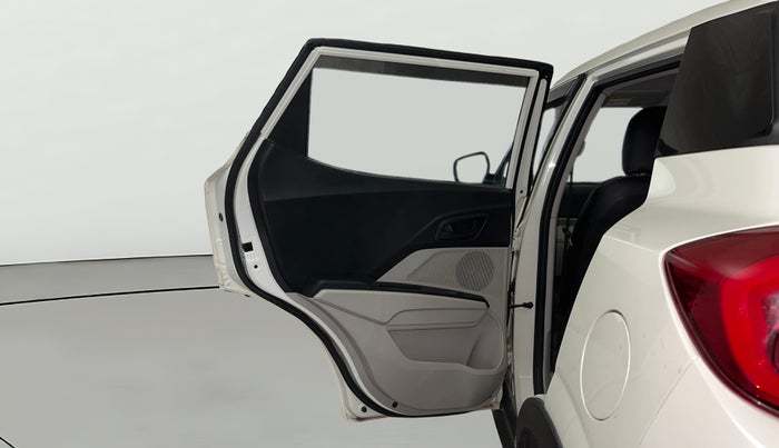 2020 Mahindra XUV300 W4 1.2 PETROL, Petrol, Manual, 76,769 km, LHS Rear Door