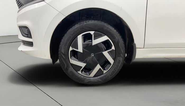 2025 Tata Tiago XM CNG, CNG, Manual, 18,190 km, Left Front Wheel
