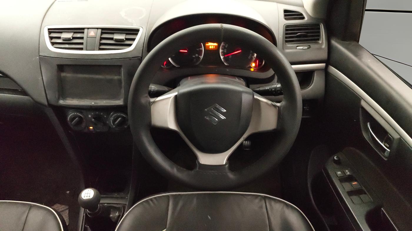 2014 Maruti Swift VXI, Petrol, Manual, 59,946 km, Steering Wheel Close Up