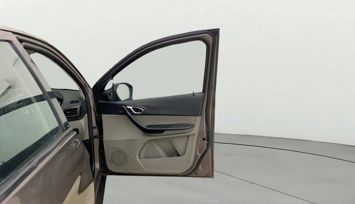 2018 Tata Tiago XZ DIESEL, Diesel, Manual, 82,616 km, RHS Front Door