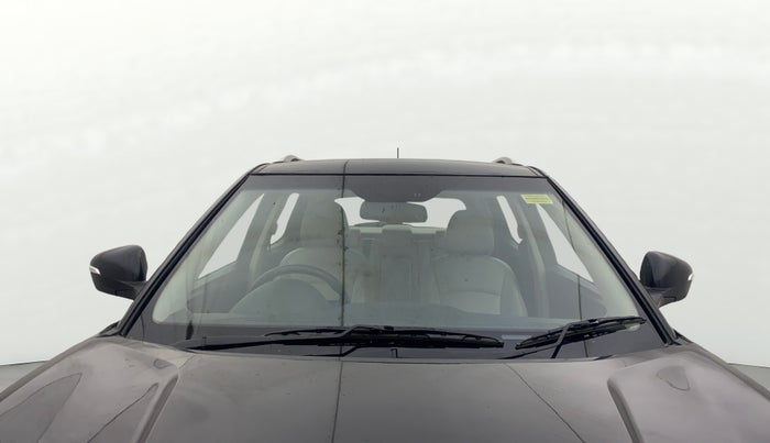 2019 Mahindra XUV300 W8 (O) 1.5 DIESEL, Diesel, Manual, 80,155 km, Front Windshield