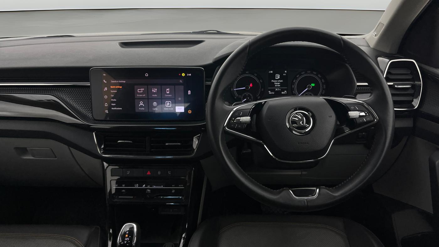 2021 Skoda KUSHAQ STYLE 1.0L TSI AT, Petrol, Automatic, 38,231 km, Steering Wheel Close Up