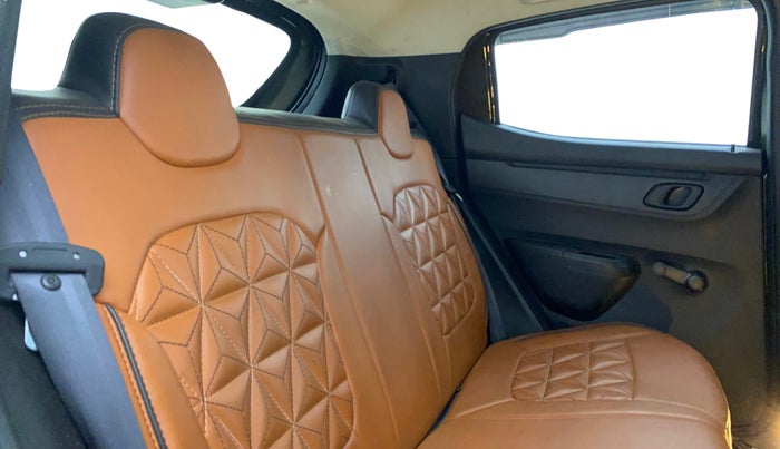 2020 Renault Kwid RXL 1.0 AMT, Petrol, Automatic, 31,777 km, Right Side Rear Door Cabin