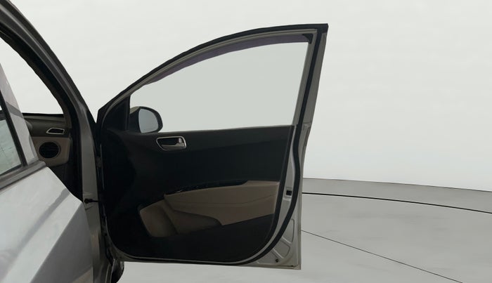 2015 Hyundai Grand i10 SPORTZ 1.2 KAPPA VTVT, CNG, Manual, 75,804 km, RHS Front Door