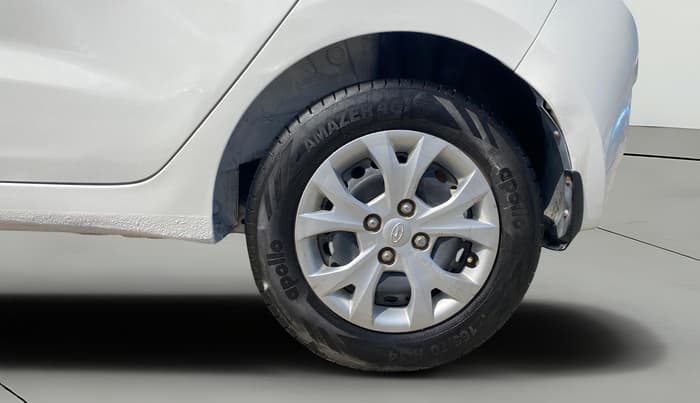 2014 Hyundai Grand i10 MAGNA 1.2 KAPPA VTVT, Petrol, Manual, 1,02,701 km, Left Rear Wheel